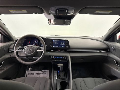 Used 2021 Hyundai Elantra SEL image 27