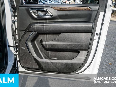 Used 2024 Chevrolet Suburban Premier RWD image 60