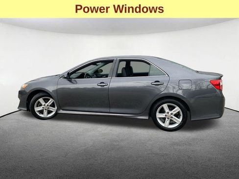 Used 2012 Toyota Camry SE image 6