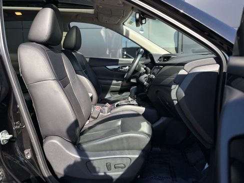 Used 2020 Nissan Rogue SL w/ Premium Package image 50