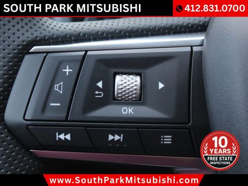 New 2025 Mitsubishi Outlander SE image 29