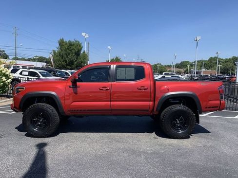 Used 2017 Toyota Tacoma TRD Pro AWD/4WD image 5
