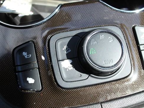 Used 2021 GMC Acadia AT4 image 10