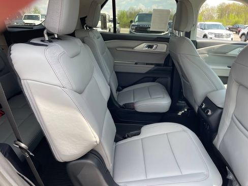 New 2026 Ford Explorer Active w/ Active Comfort Package AWD/4WD image 22