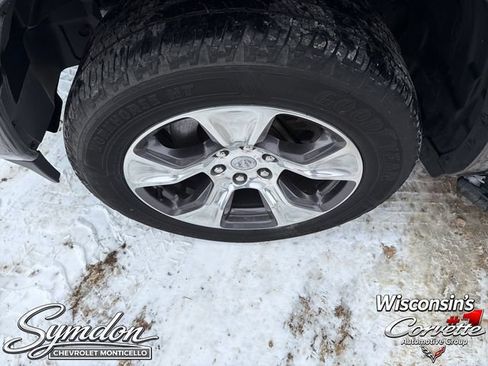 Used 2019 RAM 1500 Laramie w/ Sport Appearance Package AWD/4WD image 28