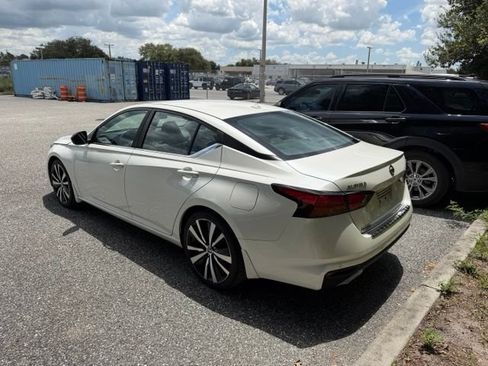 Used 2020 Nissan Altima 2.5 SR FWD image 4