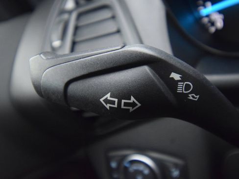 Used 2018 Ford Escape SE w/ SE Sport Appearance Package FWD image 30
