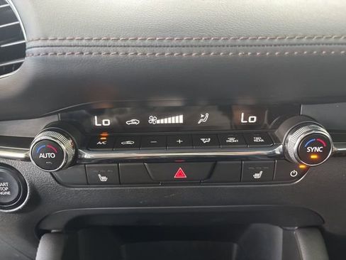 Used 2024 MAZDA MAZDA3 s image 24