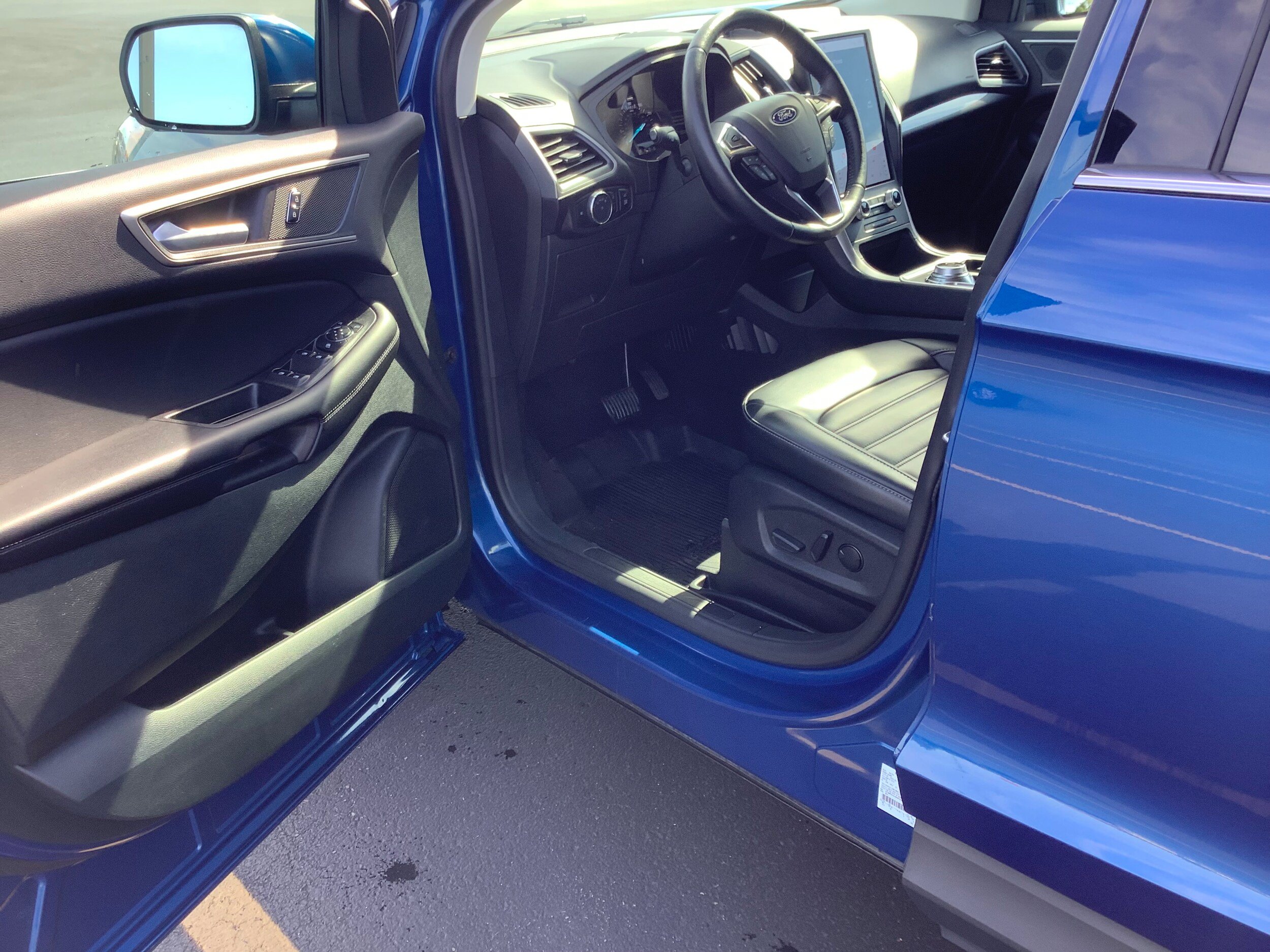 Used 2024 Ford Edge SEL w/ Convenience Package AWD/4WD image 9