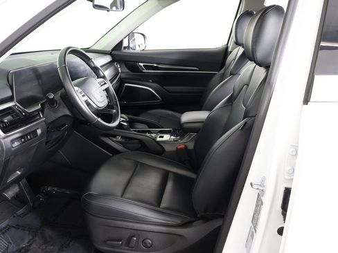 Used 2024 Kia Telluride S AWD/4WD image 29