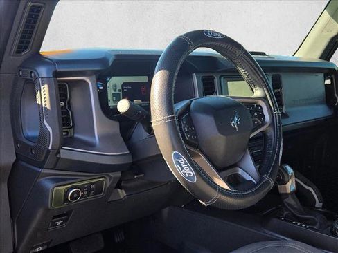 Used 2023 Ford Bronco Outer Banks image 9