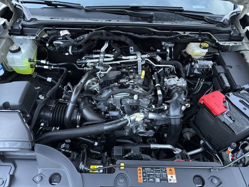 New 2025 Ford Ranger Lariat w/ FX4 Off-Road Package image 36