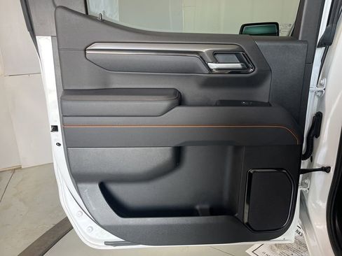 Used 2025 GMC Sierra 1500 AT4 AWD/4WD image 26