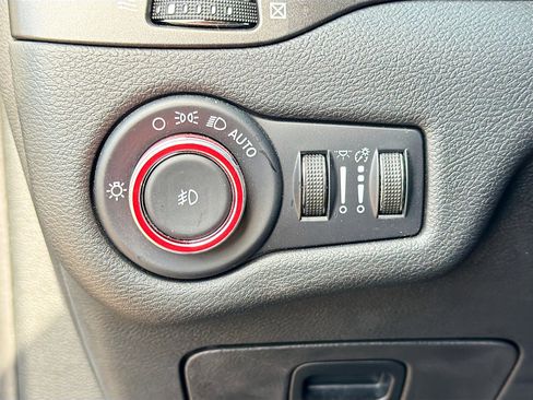 Used 2022 Jeep Cherokee Trailhawk w/ Sound & Nav Group image 33