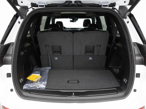 New 2026 Jeep Grand Cherokee L Limited image 10