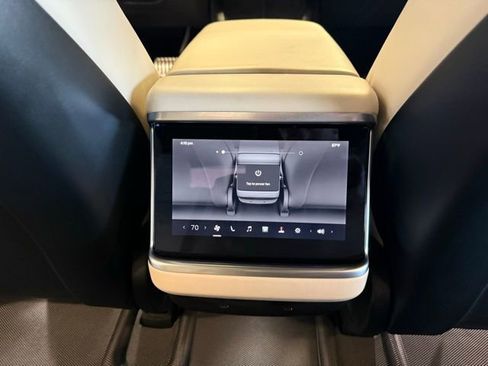 Used 2022 Tesla Model S Standard Range image 24