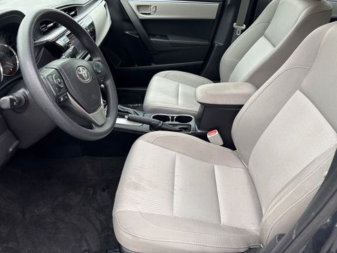 Used 2015 Toyota Corolla LE FWD image 9