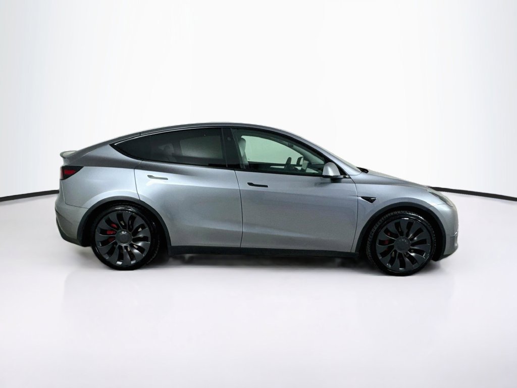 Used 2024 Tesla Model Y Performance AWD/4WD image 8
