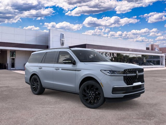 New 2026 Lincoln Navigator Reserve w/ Jet Appearance Package AWD/4WD image 7