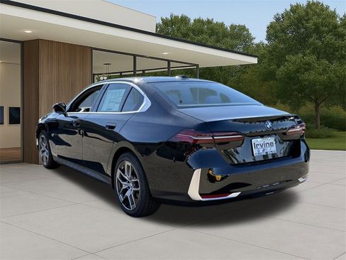 New 2026 BMW 530i w/ Premium Package image 12