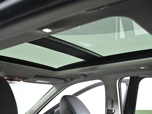 Used 2024 Nissan Rogue Platinum image 34