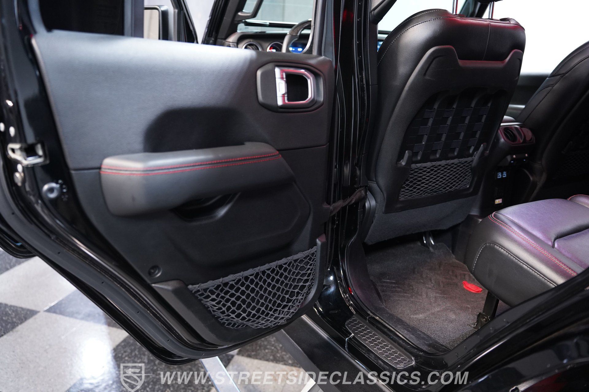 Used 2020 Jeep Wrangler Unlimited Rubicon w/ Quick Order Package 28Y Recon AWD/4WD image 35