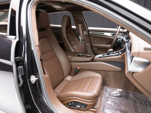 Used 2023 Porsche Panamera 4S Executive image 65