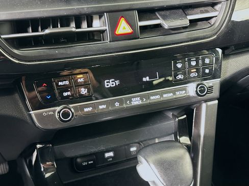 Used 2025 Kia Seltos S image 24