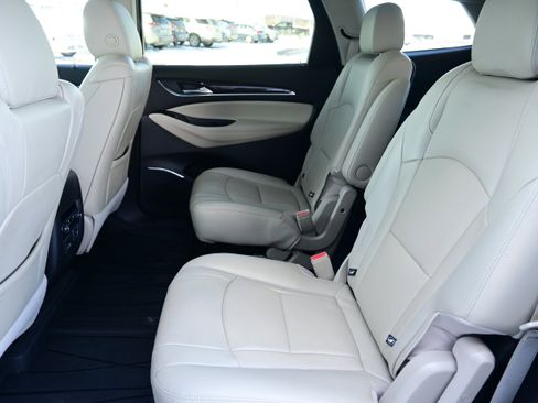 Used 2021 Buick Enclave Essence w/ Sport Touring Edition image 16