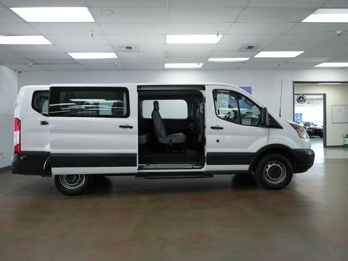 Used 2018 Ford Transit 350 XL image 27