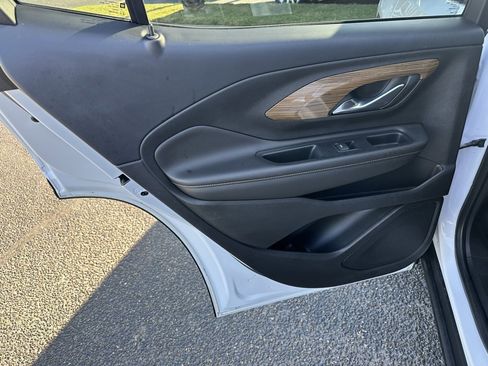 Used 2020 GMC Terrain SLE image 16