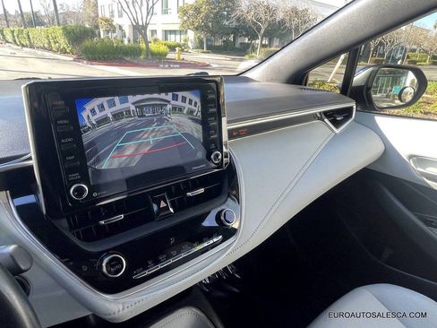 Used 2022 Toyota Corolla SE image 17