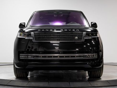 Used 2023 Land Rover Range Rover Long Wheelbase SE image 41
