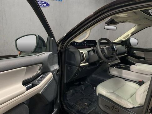 Used 2025 Ford Expedition Max Active image 19