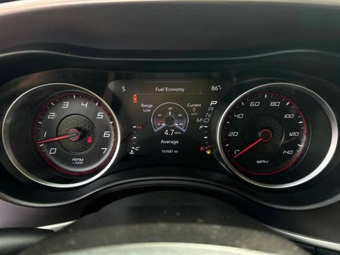 Used 2020 Dodge Charger SXT image 11