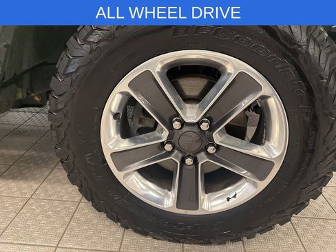 Used 2018 Jeep Wrangler Unlimited Sahara image 6