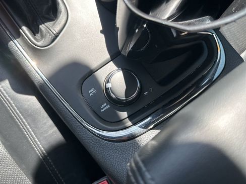 Used 2020 Dodge Durango R/T w/ Technology Group AWD/4WD image 7
