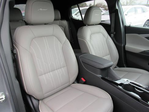 Used 2024 Buick Envista Avenir image 8