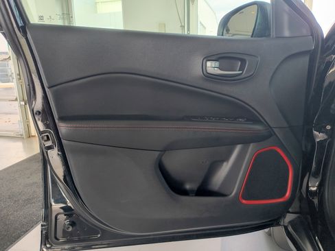 Used 2021 Jeep Compass Trailhawk image 20