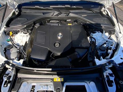 Used 2025 Mercedes-Benz GLC 350e 4MATIC image 26