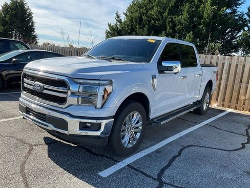 Used 2025 Ford F150 Lariat w/ Equipment Group 502A High image 3