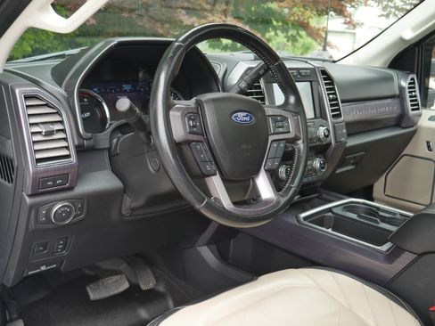 Used 2021 Ford F350 Limited AWD/4WD image 4