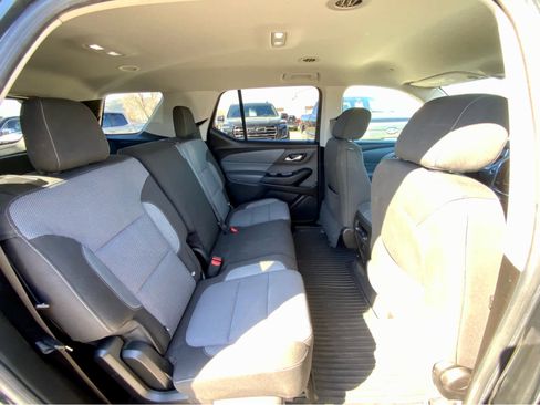 Used 2018 Chevrolet Traverse LT image 24