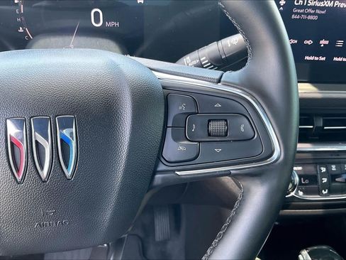 Used 2025 Buick Envista Preferred w/ Convenience I Package FWD image 24