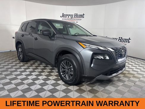 Used 2023 Nissan Rogue S image 4