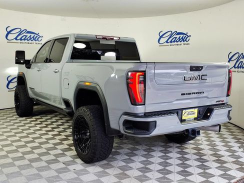 Used 2025 GMC Sierra 2500 AT4 w/ AT4 Premium Plus Package AWD/4WD image 2