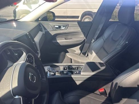 Used 2022 Volvo XC60 B6 Inscription w/ Advanced Package image 38