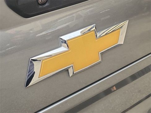 Used 2021 Chevrolet Silverado 1500 High Country w/ Technology Package image 32