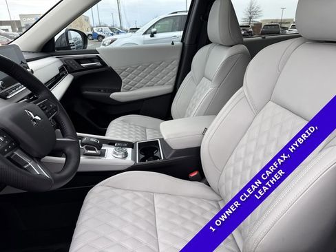 Used 2025 Mitsubishi Outlander SEL Black Edition image 5