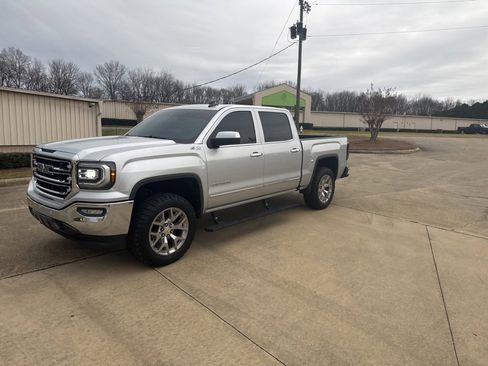 Used 2018 GMC Sierra 1500 SLT image 8